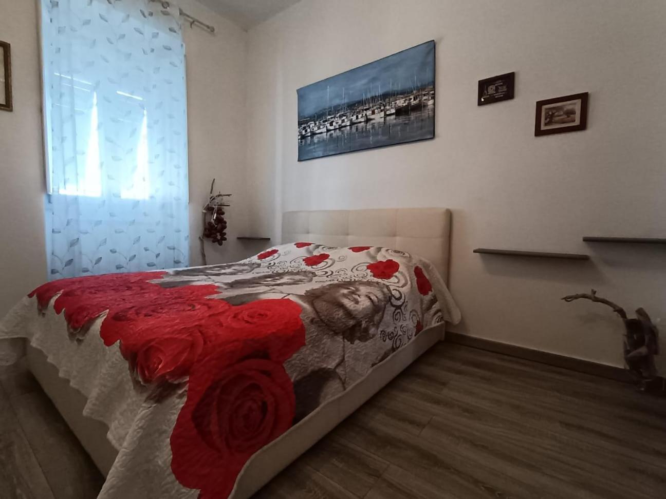 Piccione Marittimo Appartamento Vicinanze Mare Livorno Exterior photo